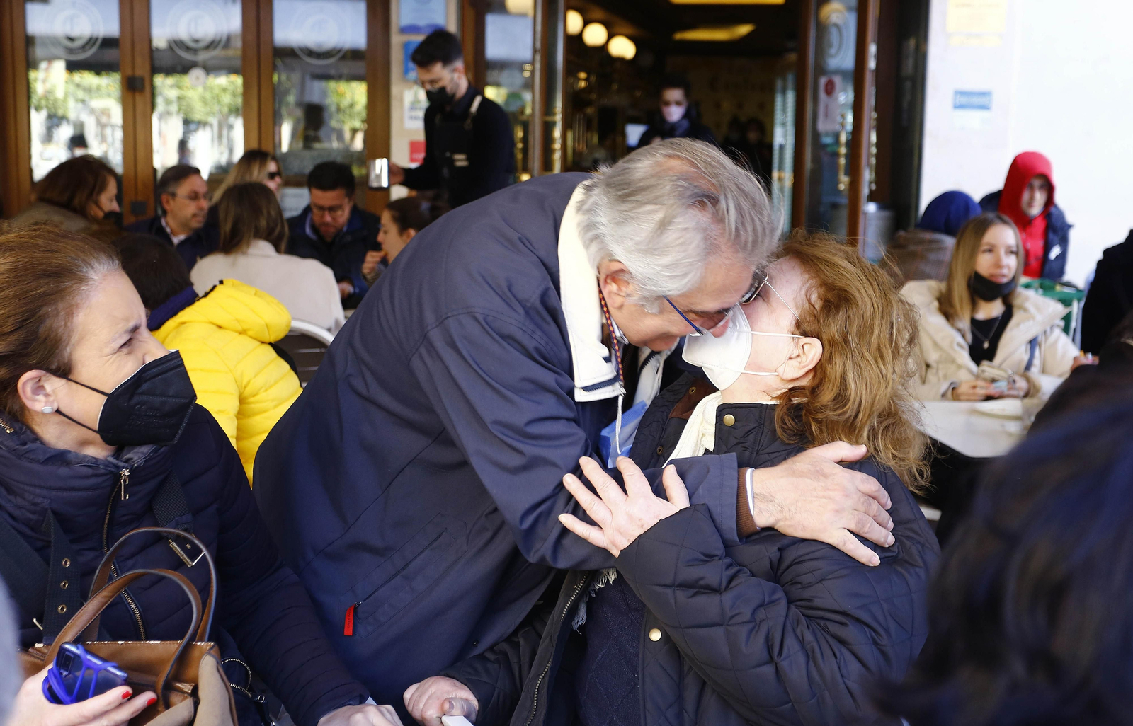 Las fotos del último 'sombra' del clásico Café Central en Málaga