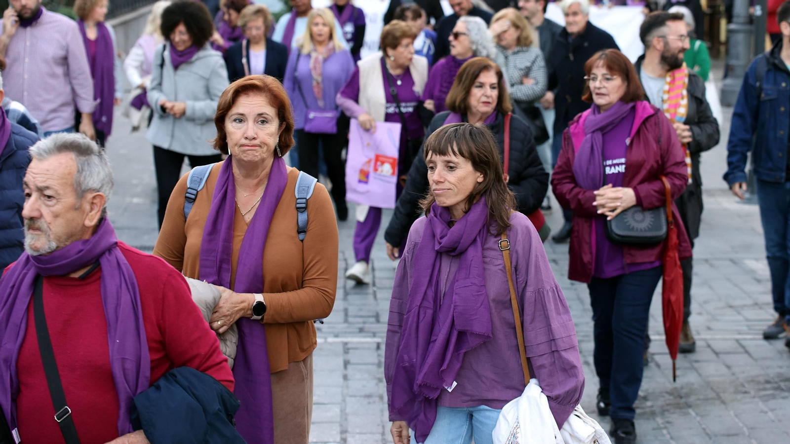 Imágenes de la manifestación del 25N 2024 en Jerez