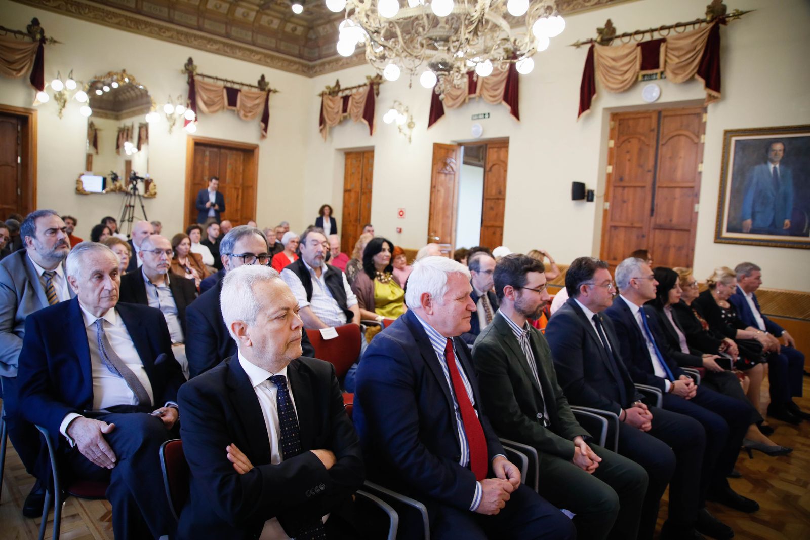 Juan Manuel Martín Robles ingresa como académico de Historia de Andalucía y te lo contamos en imágenes