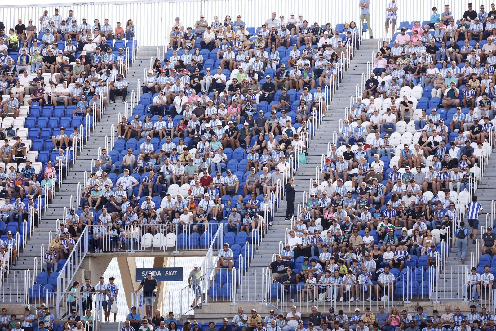 Búscate en las gradas de La Rosaleda durante el Málaga-Andorra