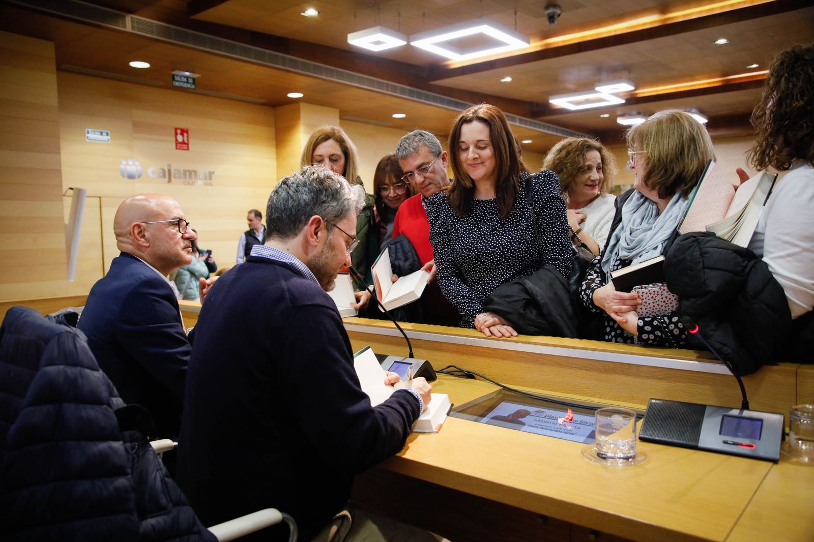 ¿Has estado en la presentación del libro de Máximo Huerta? Entra en la galería y buscate