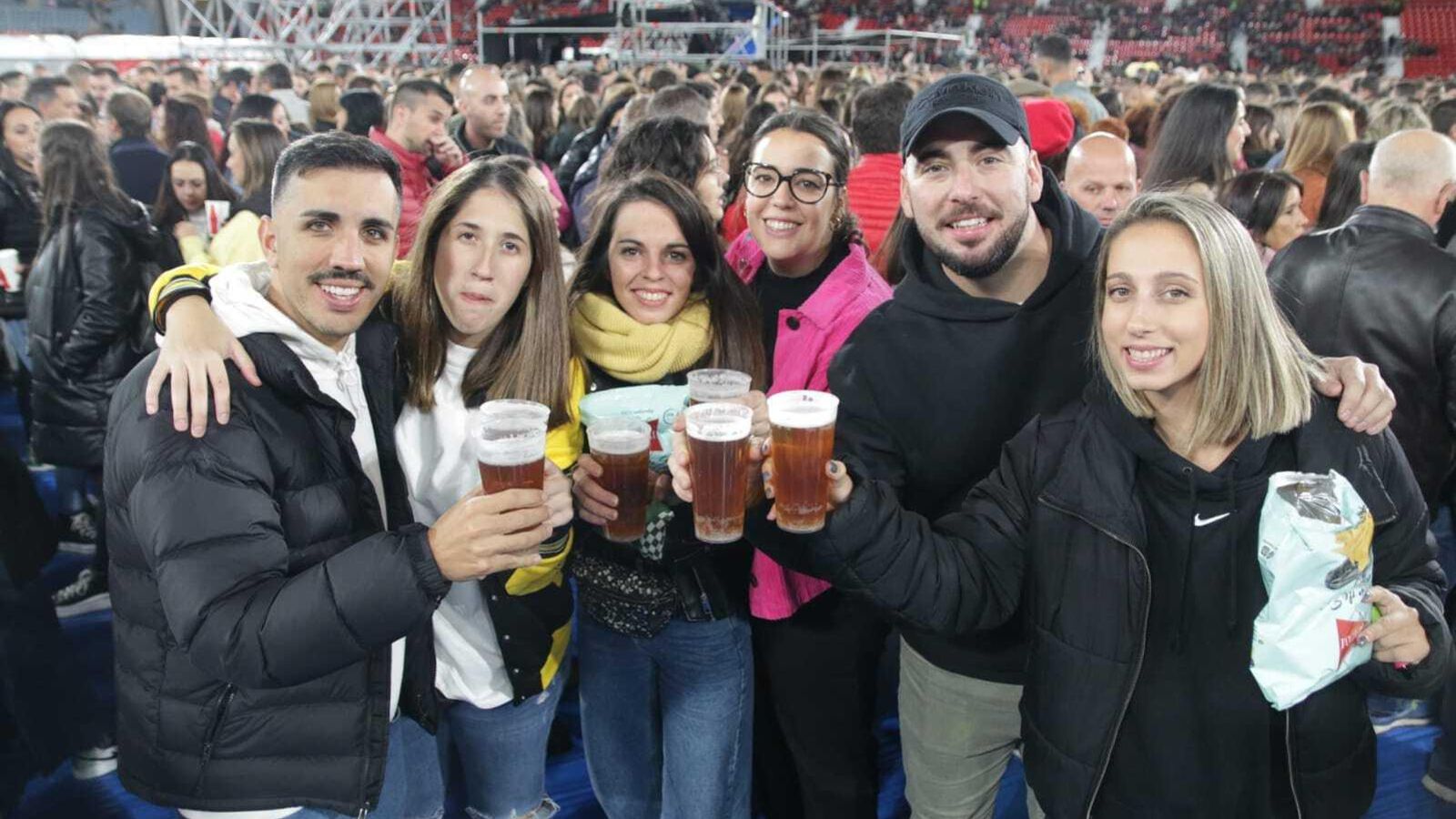 El público, en la previa del concierto de David Bisbal.