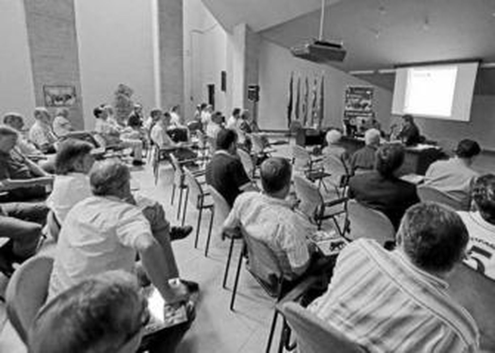 Un momento de las jornadas de trabajo de los ganaderos de la SAT 'Carne de Retinto' celebradas ayer en Ifeca.