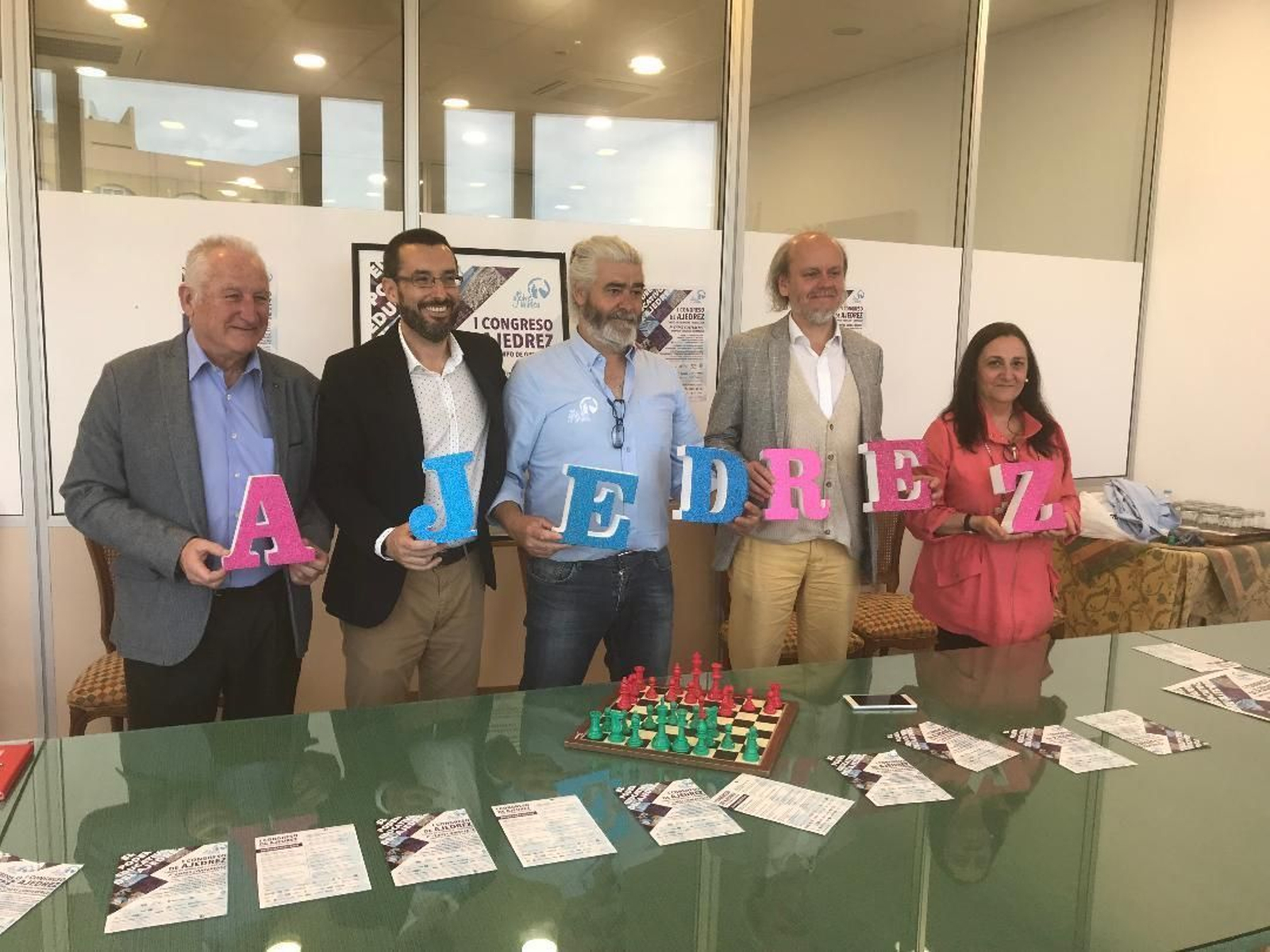 Helenio Fernández, Juan Franco, Pedro Cerezo, Stuart Conquest y Encarnación Sánchez, ayer en el Ayuntamiento.