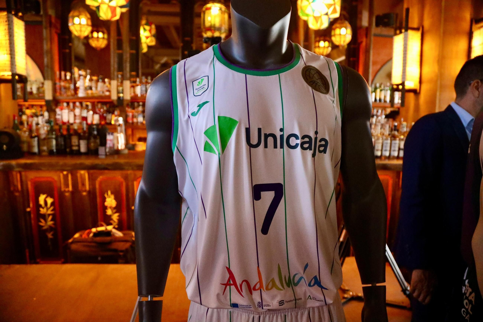 La presentación de las nuevas equipaciones del Unicaja, en fotos