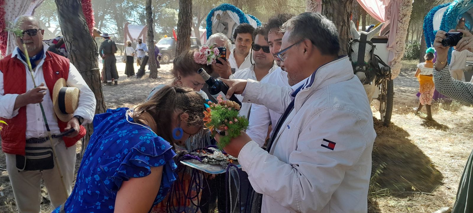 Imágenes de la llegada a la Aldea y presentación de la Hermandad del Rocío de Jerez