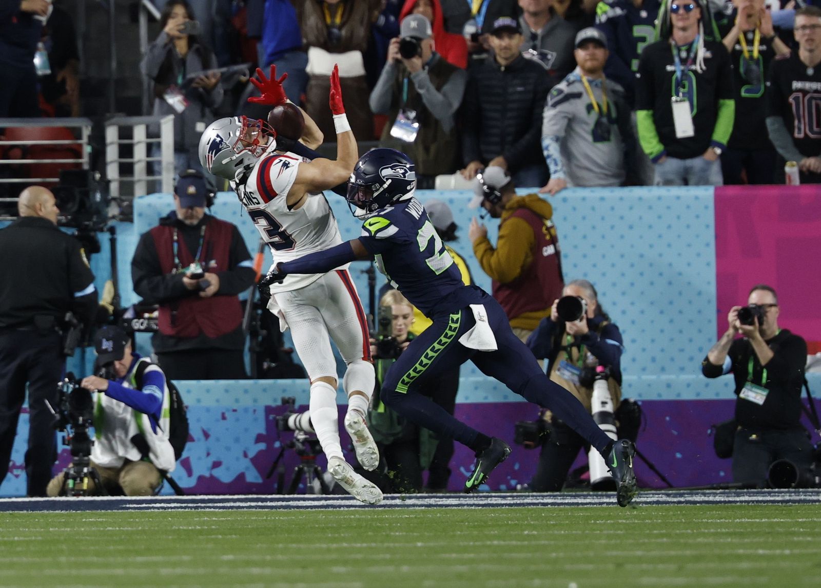 Las mejores fotos de la Super Bowl con la actuación de Bad Bunny