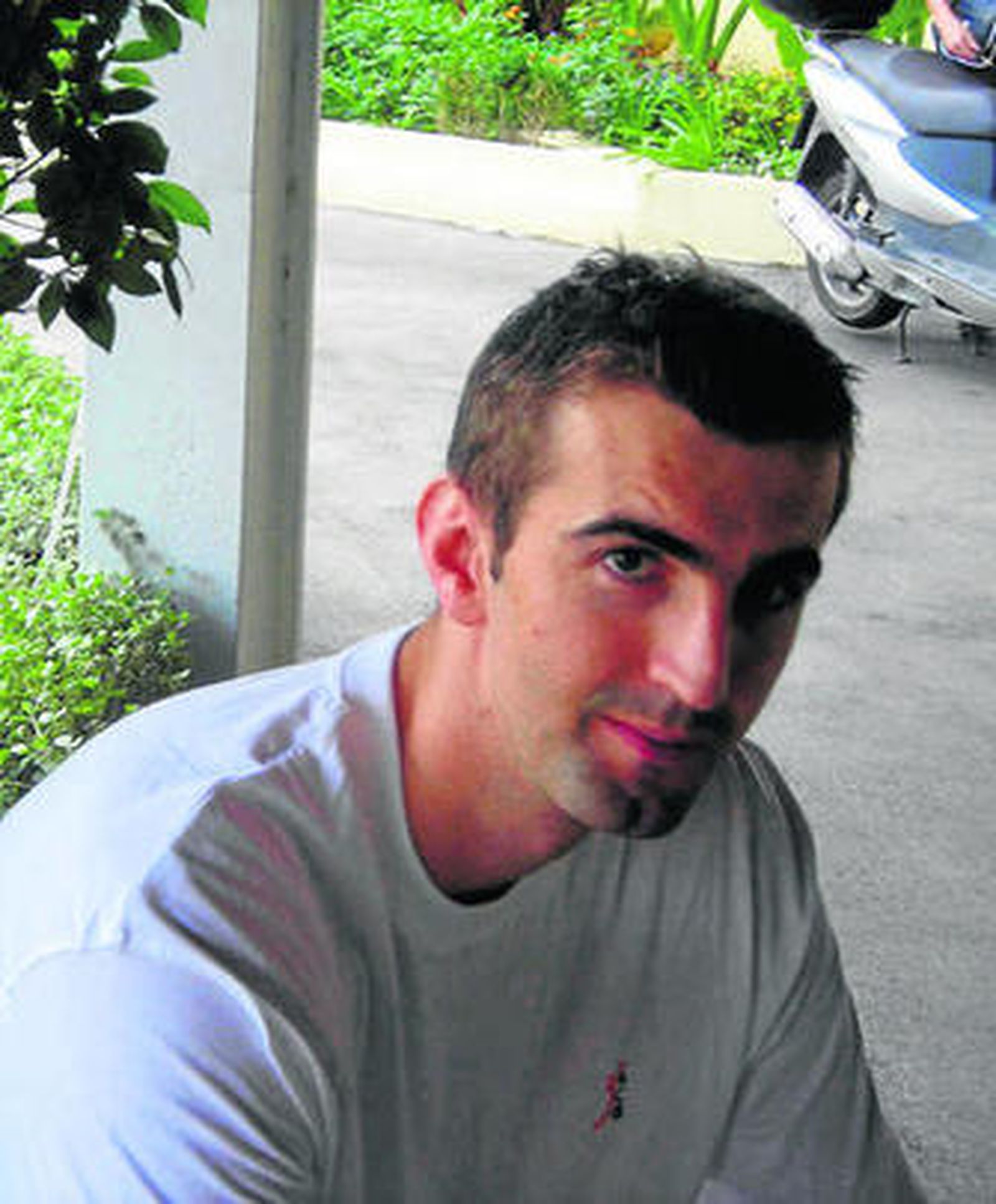 Sinanovic no sabe todavía si vestirá la camiseta del CB Granada