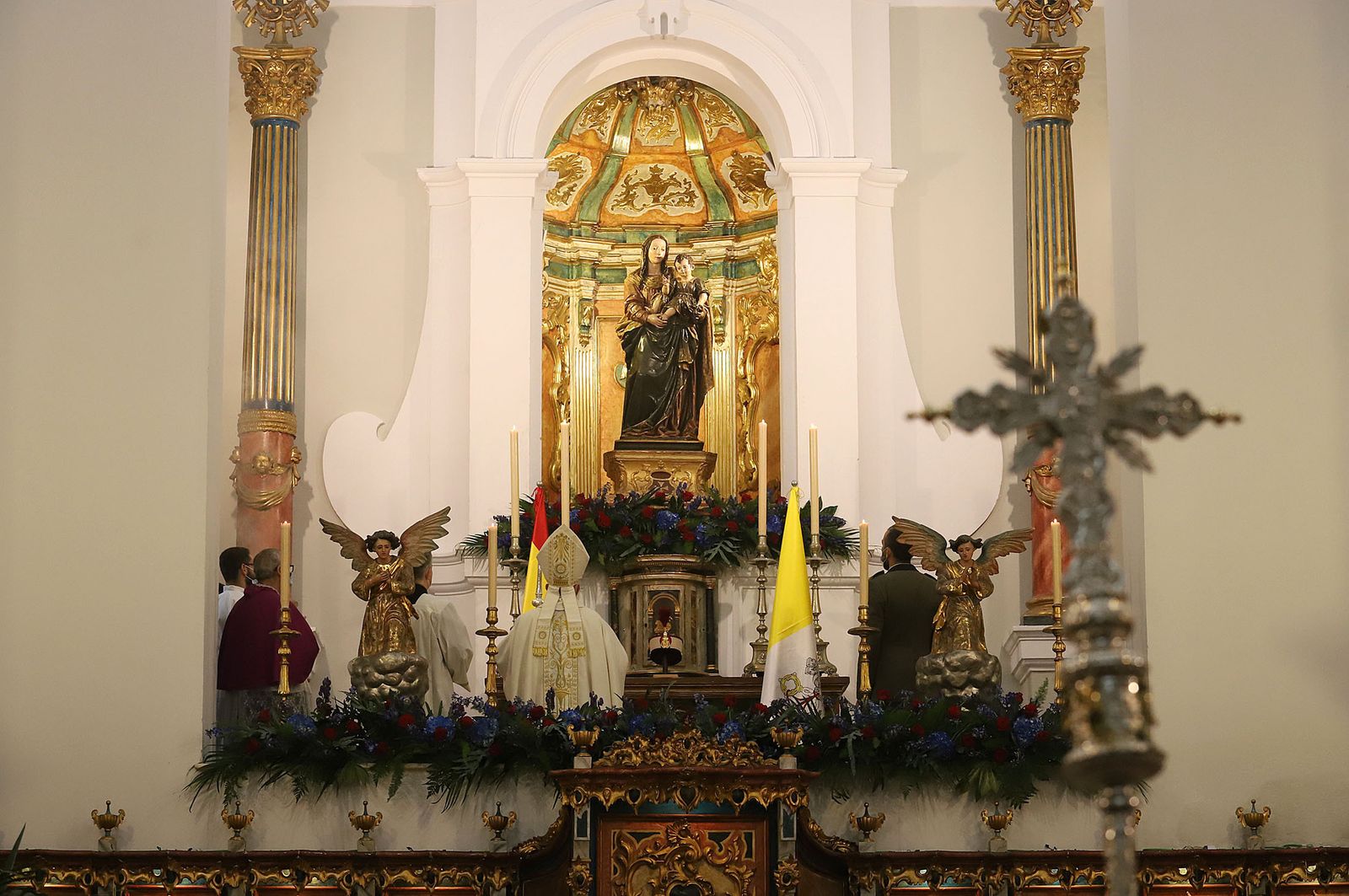 Imágenes de la ofrenda de la Guardia Real a la Virgen de la Cinta en la Catedral