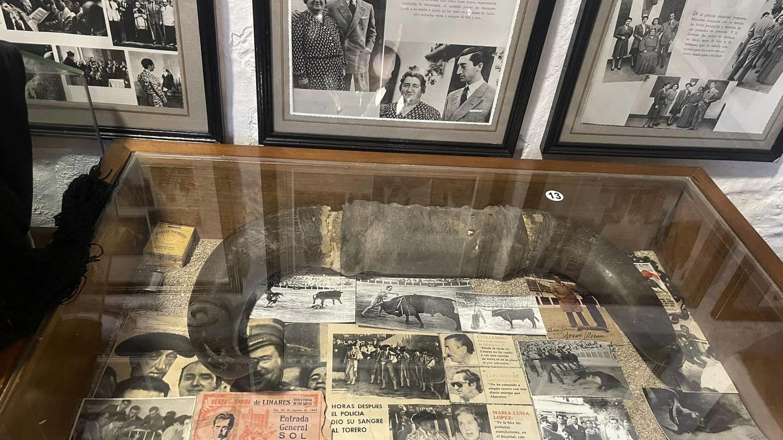 La figura del torero cordobés tiene un lugar preponderante en la exposición de la taberna.