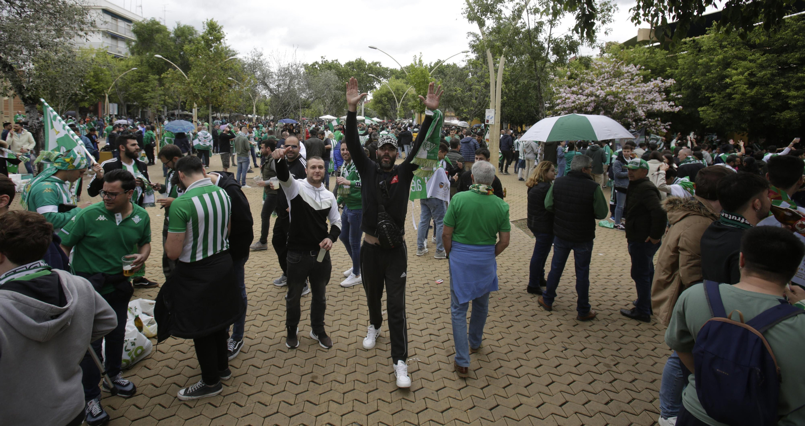Afición Bética en la Alameda
