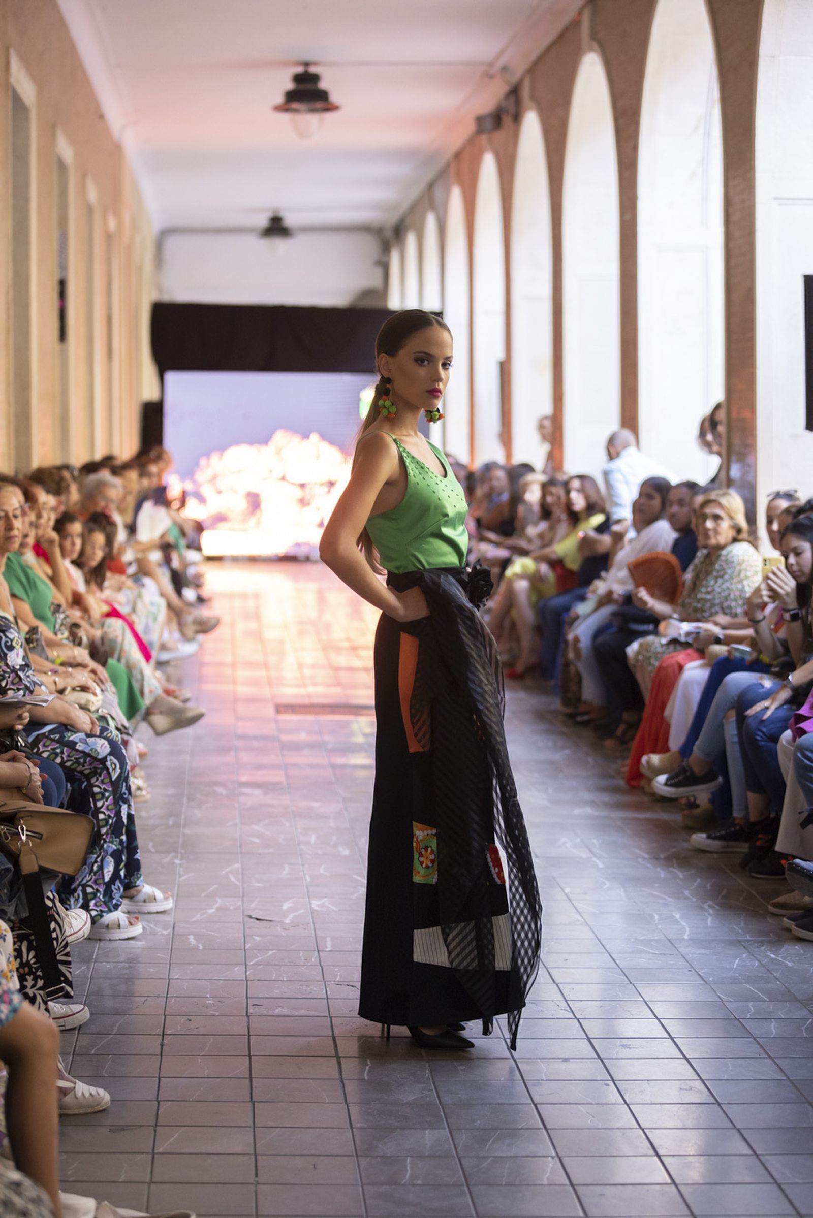 Imágenes del desfile 'Huelva provincia de moda' en la Gran Vía