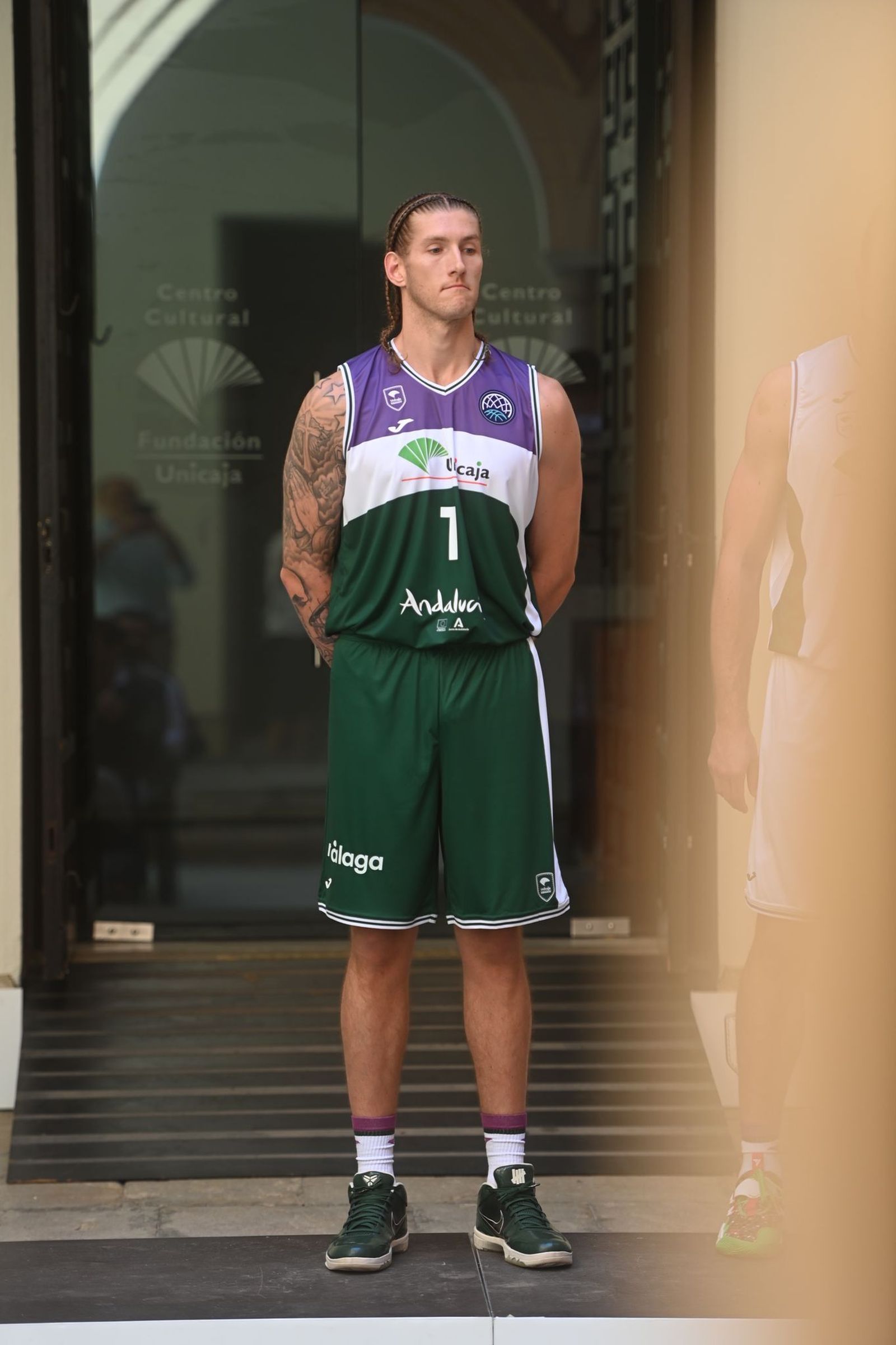 Fotos: la presentación de las nuevas camisetas del Unicaja