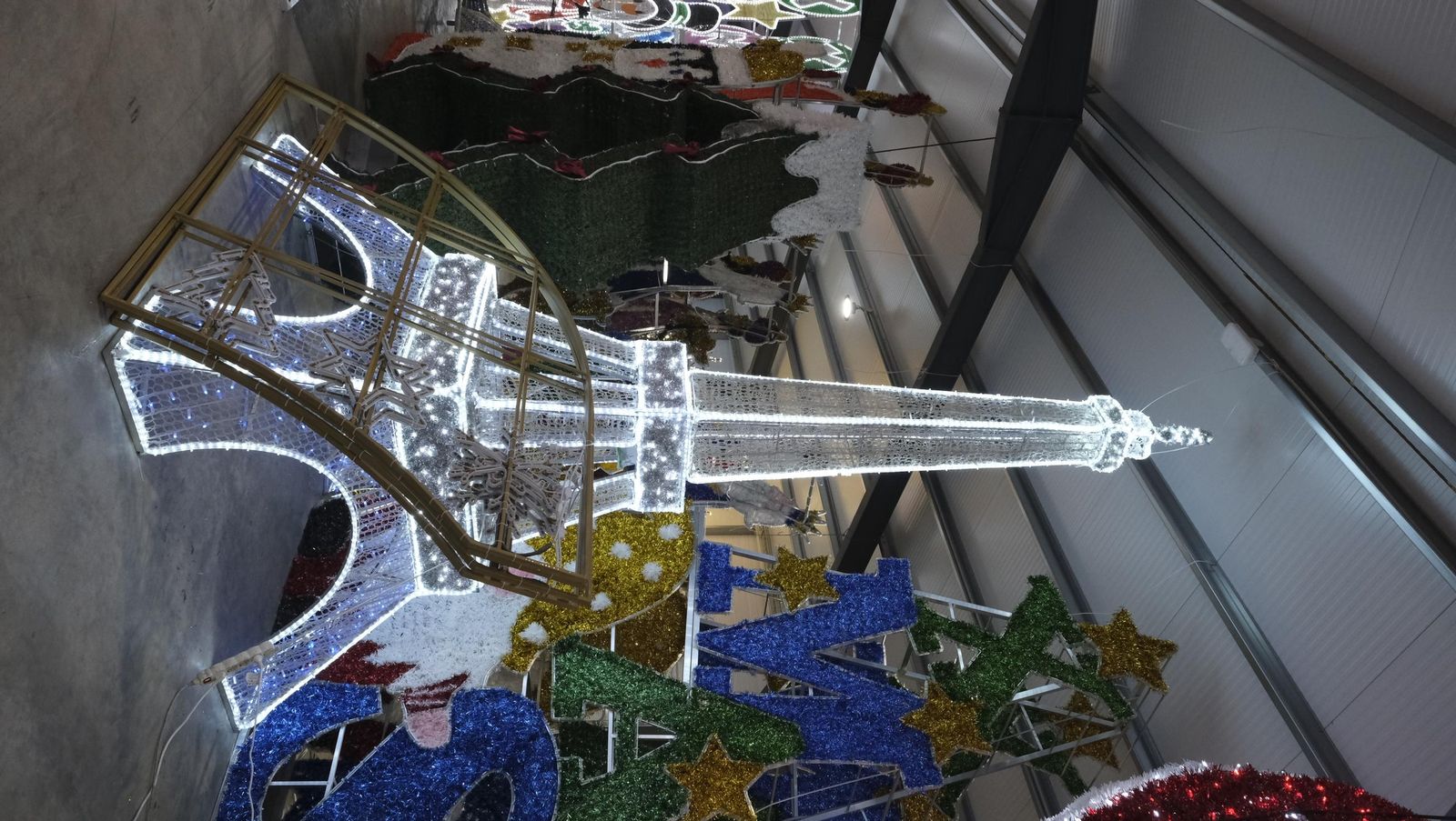 Desde Huécija a todo el mundo, Deconature, alegra la navidad con sus luces, en imágenes