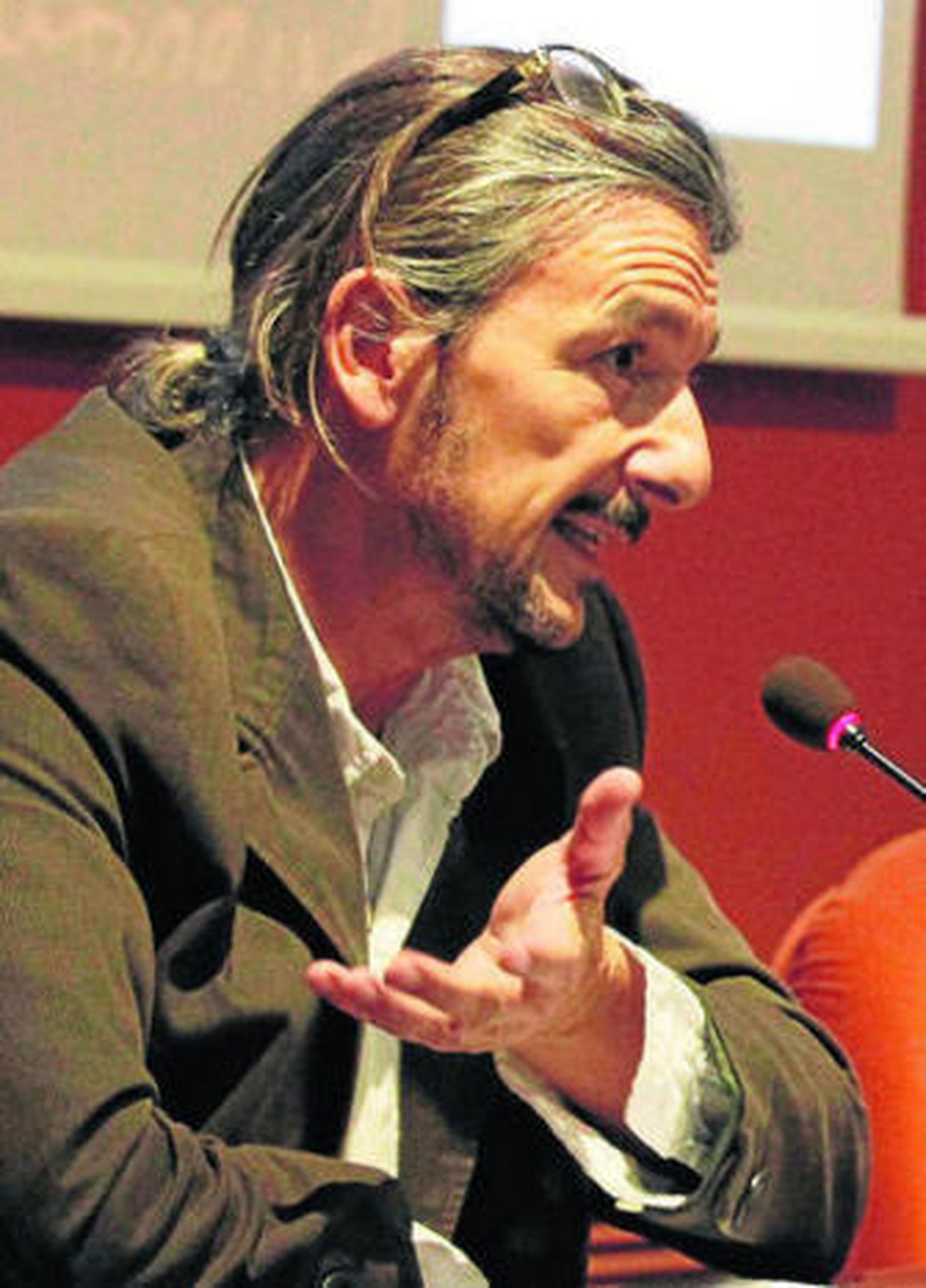 Un momento de la intervención de Echevarría, ayer.