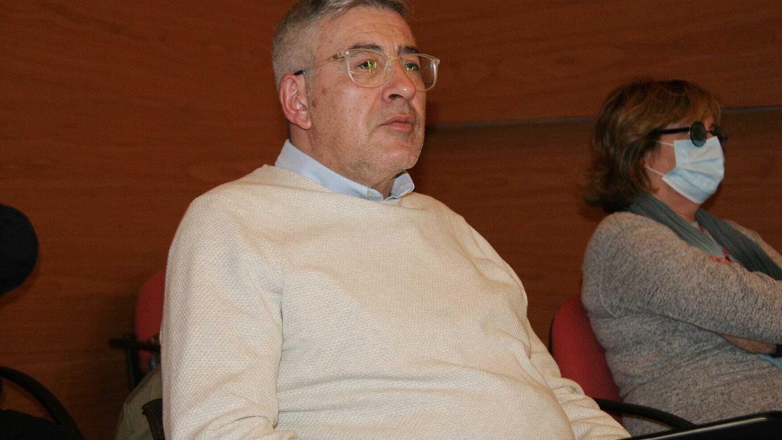 El secretario de la Fundación intervino para explicar la difícil situación que se encuentra la entidad cultural.