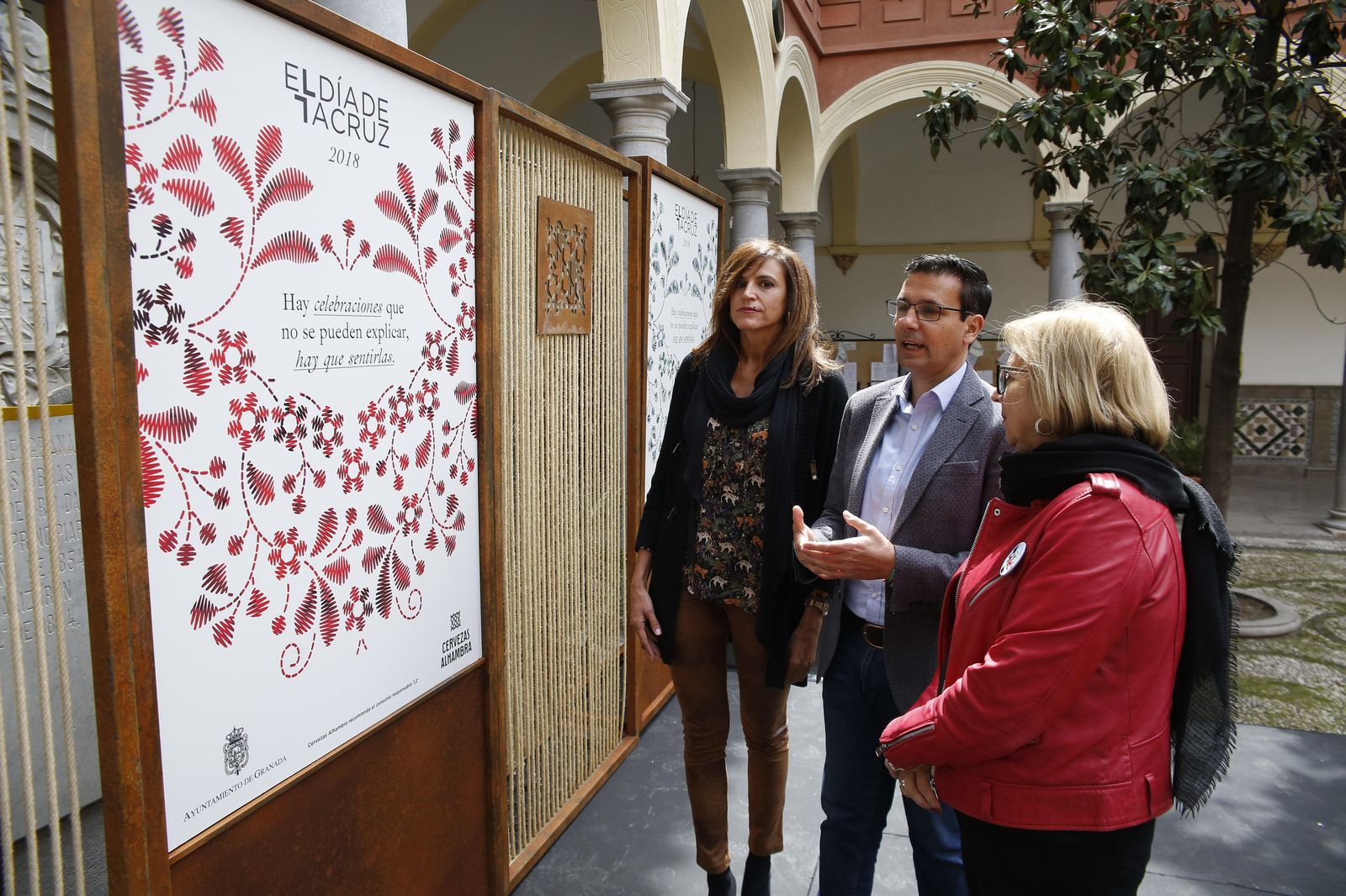 Susana Vargas, Francisco Cuenca y María de Leyva, en la presentación del cartel.