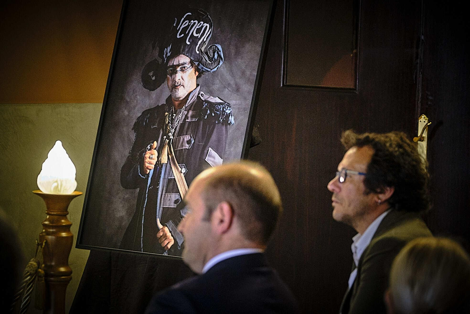 Dolor en la despedida del eterno Capitán Veneno en el Falla.