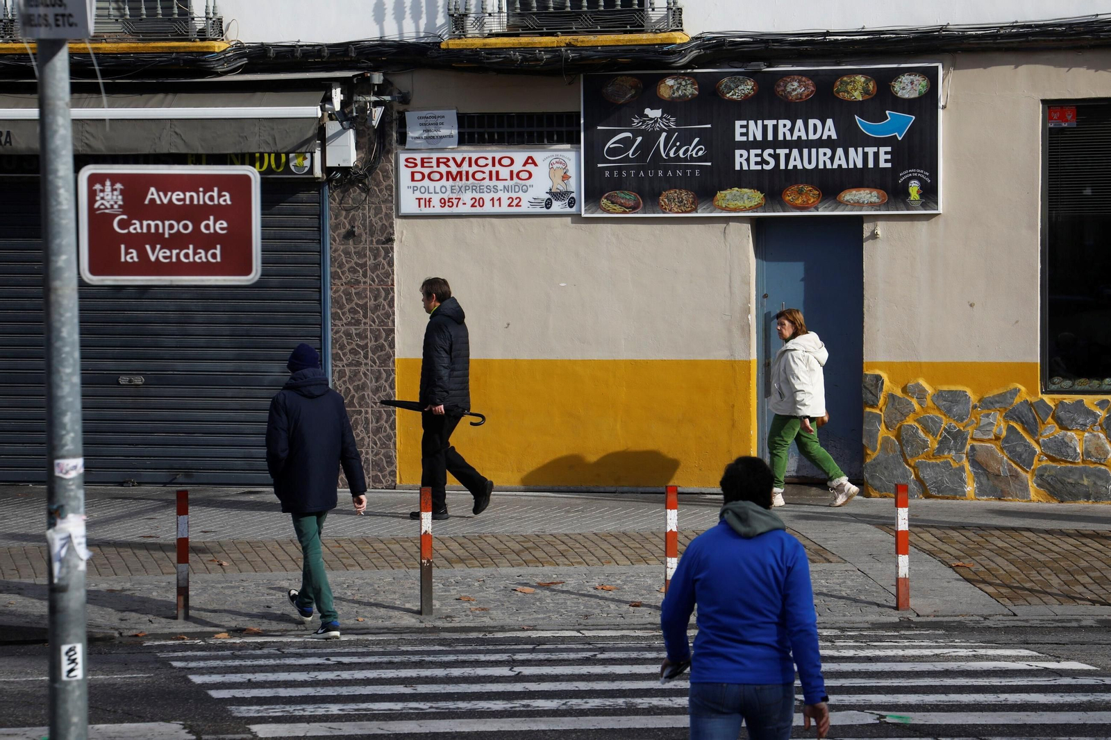 Un recorrido en imágenes por el barrio cordobés del Campo de la Verdad un día de invierno
