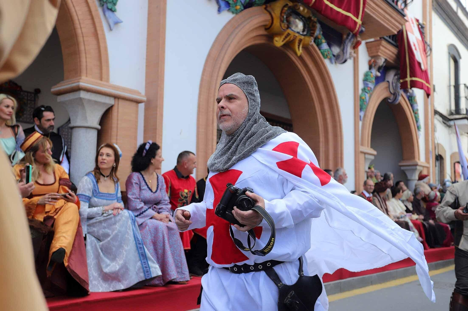 Imágenes del gran ambiente en la Feria Medieval de Palos de la Frontera, Huelva