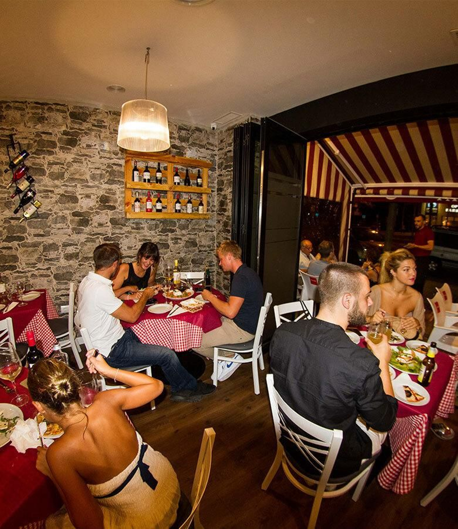 El salón de Trattoria Mamma Franca. El salón de Trattoria Mamma Franca.