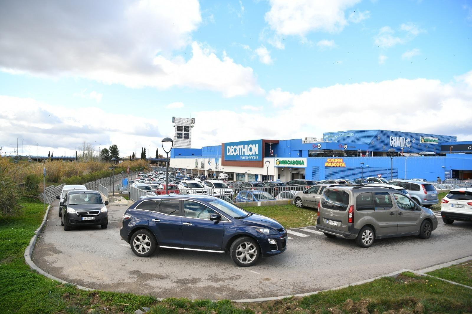 Así ha sido la primera mañana de los centros comerciales de Granada con la nueva movilidad