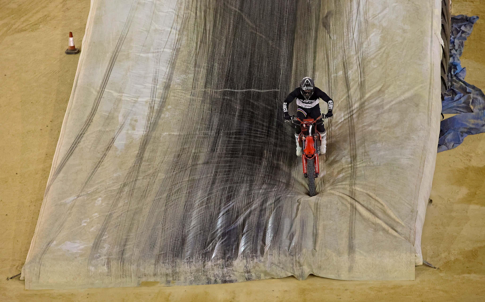 Imágenes del Freestyle Motocross Over Limits en Algeciras