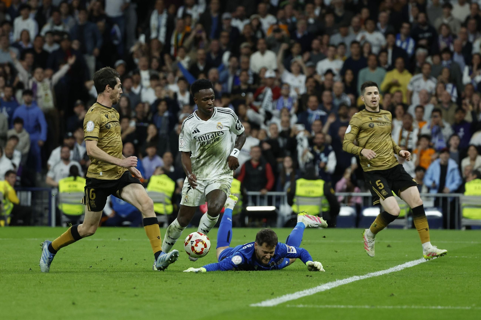 Las fotos del Real Madrid - Real Sociedad camino del Estadio de la Cartuja