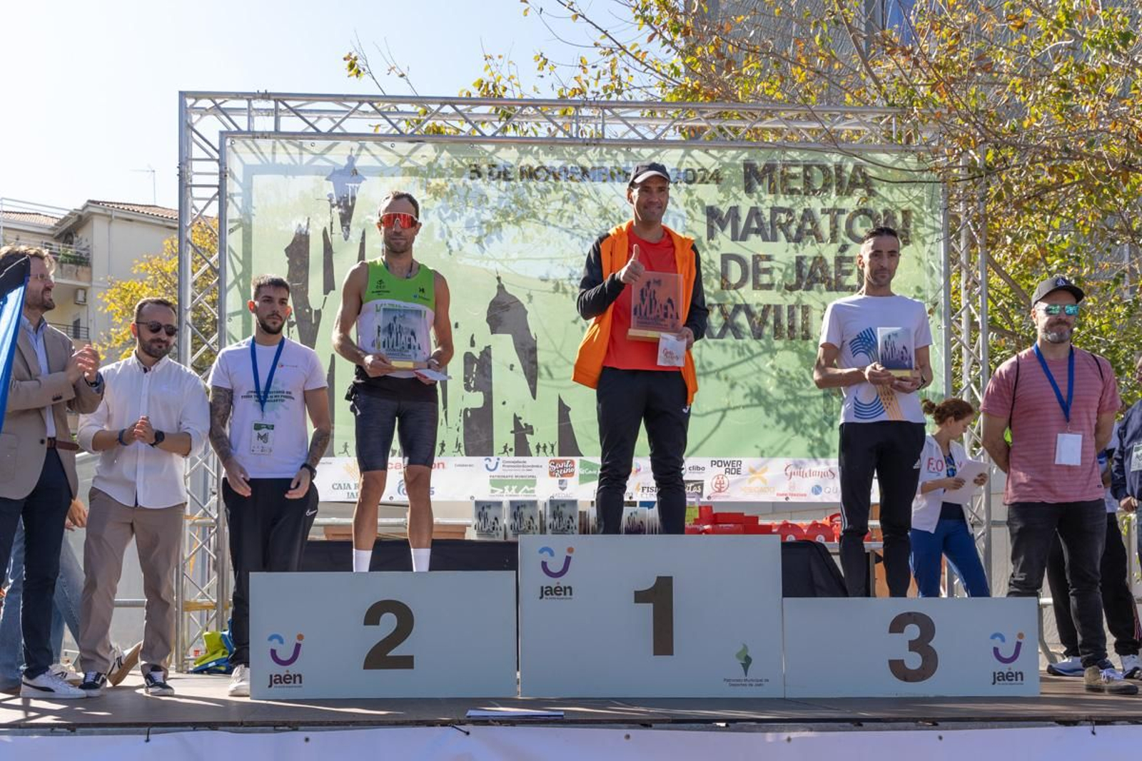 Éxito participativo en la XXVIII Media Maratón 'Ciudad de Jaén', en imágenes