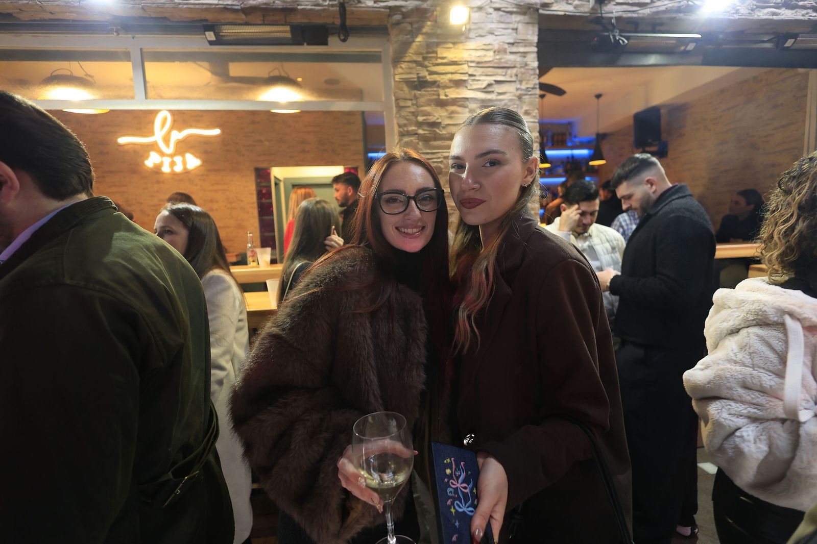 Búscate en las fotos del ambiente en el centro de La Línea antes de la Nochevieja