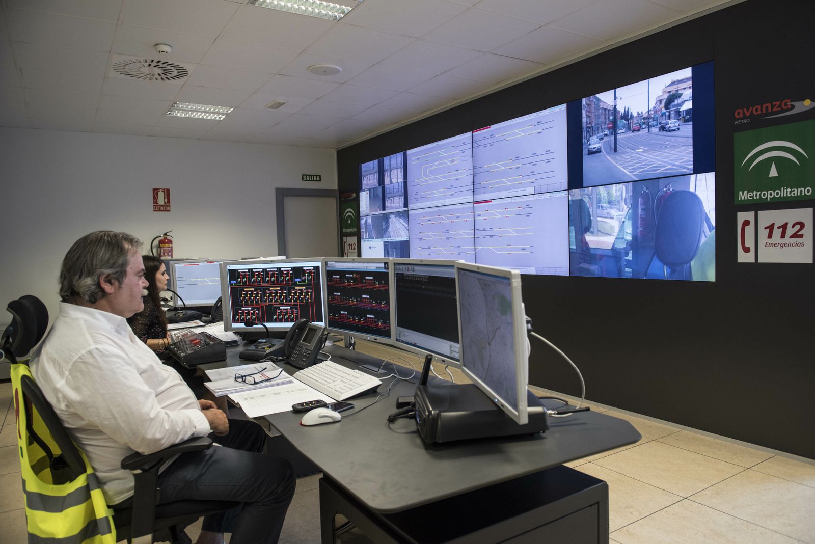 Oficina de control del metro de Sevilla.