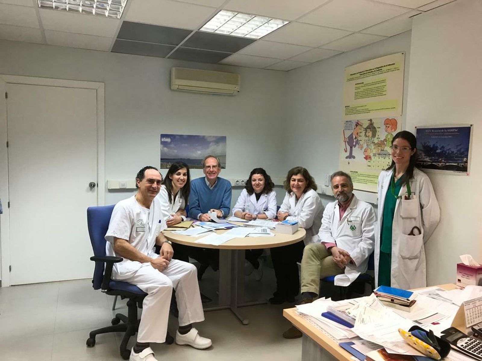 Miembros del equipo de investigadores del proyecto en el que participa la Unidad de Microbiología del hospital de Jerez.