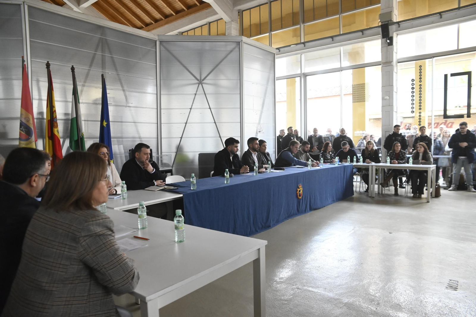 El tenso pleno de la moción de censura en Peñarroya-Pueblonuevo, en imágenes