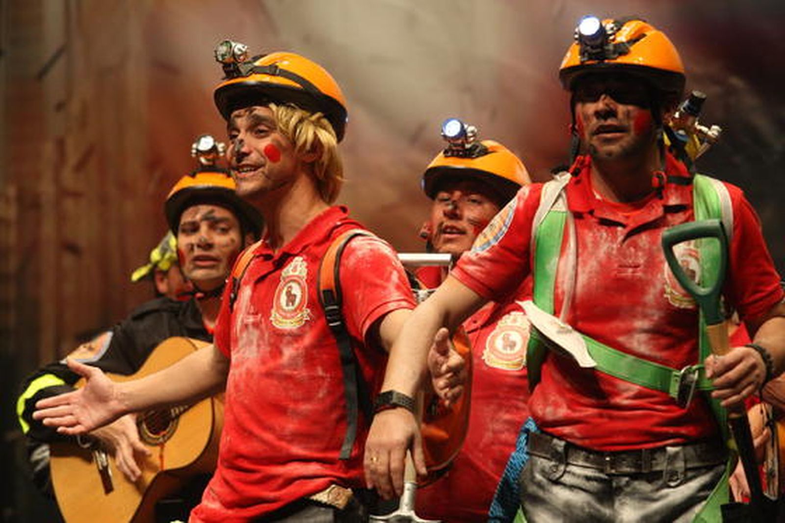 Chirigota de San Roque 'Los rescatadores'./Fotos:Paco Guerrero

Foto: Paco Guerrero