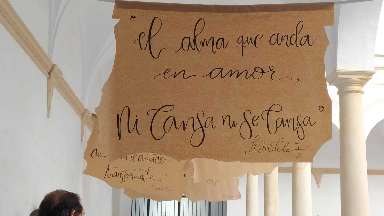 Decoración del Liceo con motivo de la festividad de San Juan de la Cruz.