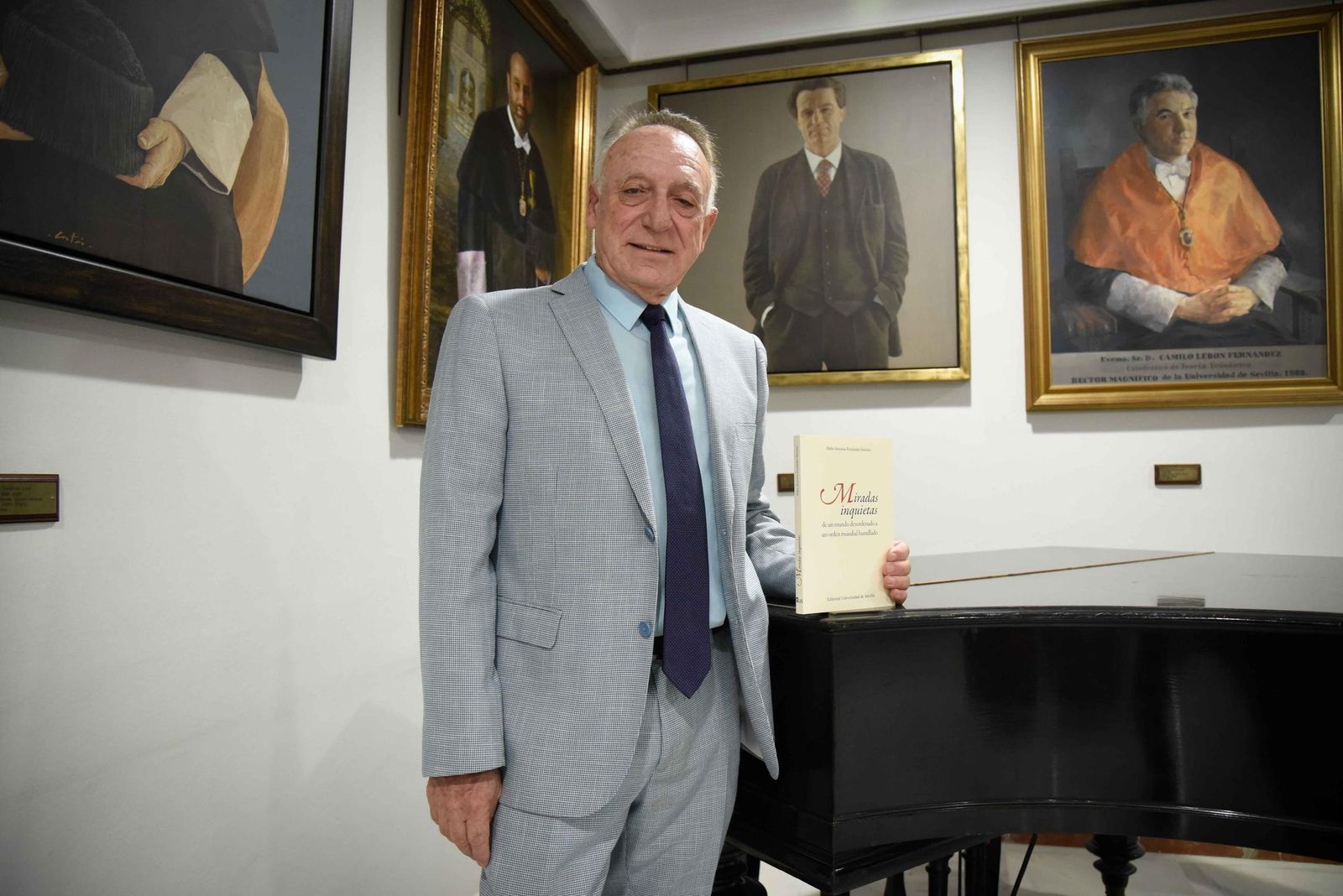 Presentación del libro 'Miradas inquietas', de Pablo Antonio Fernández