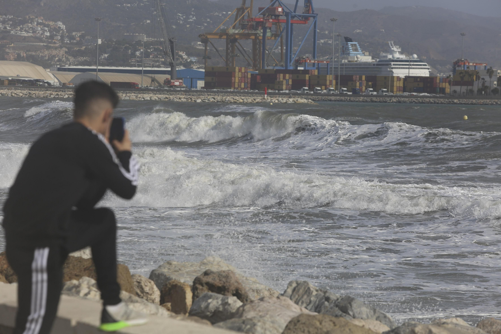 Fotos del temporal de levante en la costa de Málaga