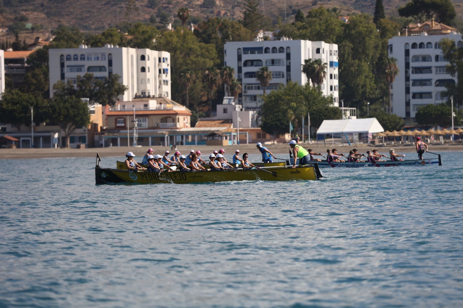 Más de 100 mujeres supervivientes de cáncer participan este sábado en una Regata Nacional en Málaga