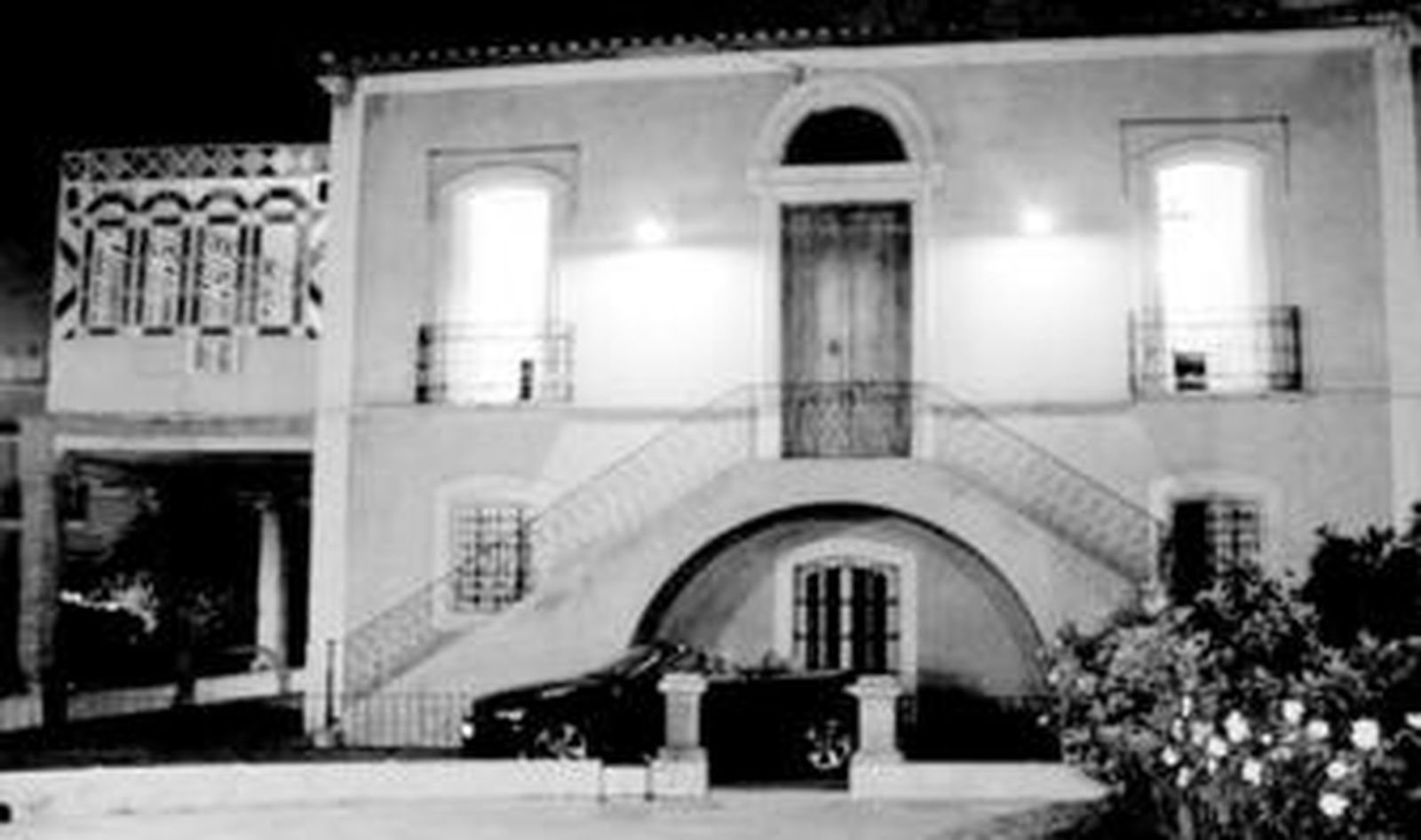 Fachada del Palacete Villa Anita, recién restaurado, que alberga desde el sábado una exposición de pintura.