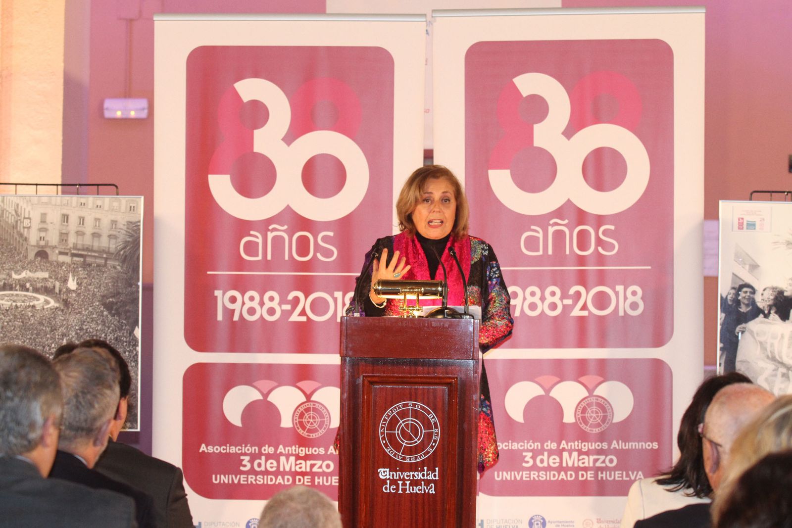 Imágenes de la entrega de premios de la asociación de antiguos alumnos 3 de Marzo en La Merced