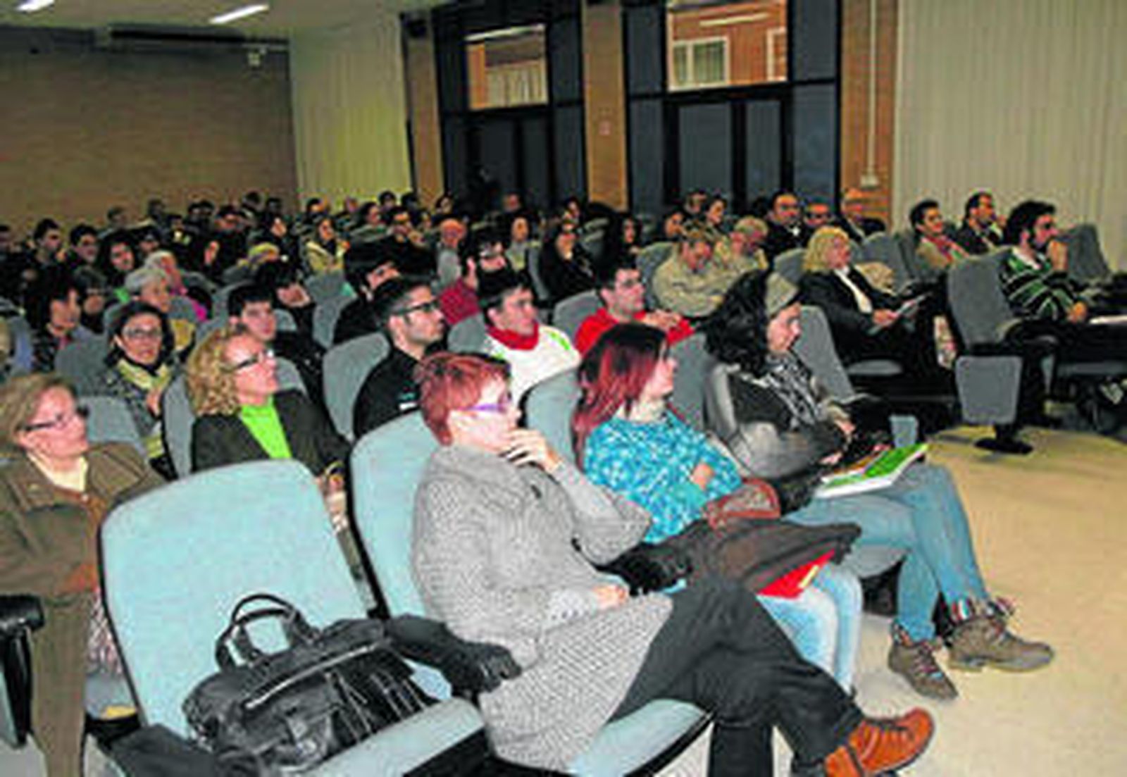 Público en una sala de la UAL que en 2013 acogió una conferencia sobre masonería.