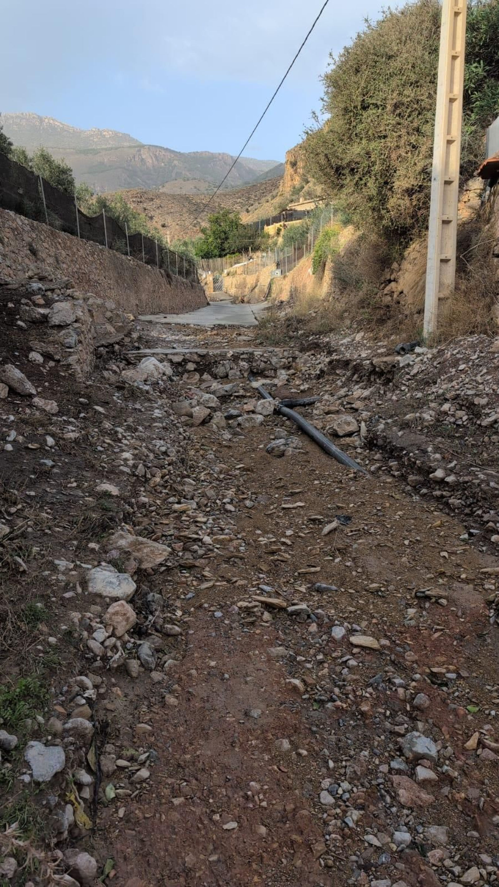 Camino rural de Dalías afectado por la DANA.