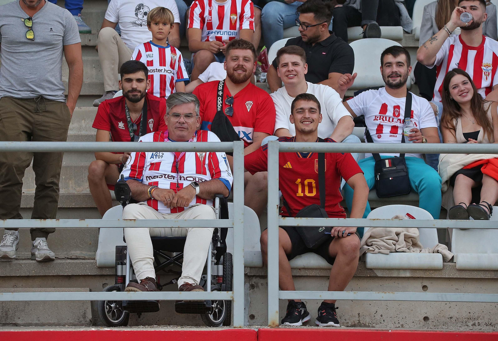 Búscate durante el partido Algeciras CF - Real Madrid Castilla en el Nuevo Mirador