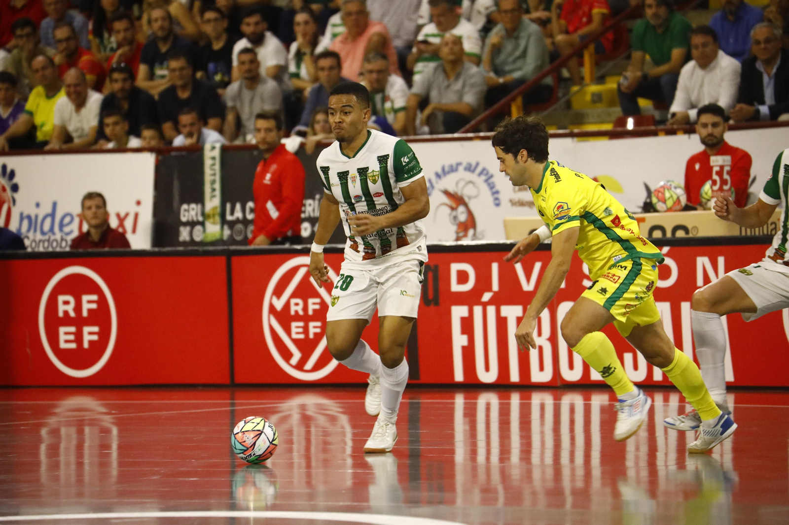 Las mejores fotos de la victoria del Córdoba Futsal ante el Jaén Paraíso Interior