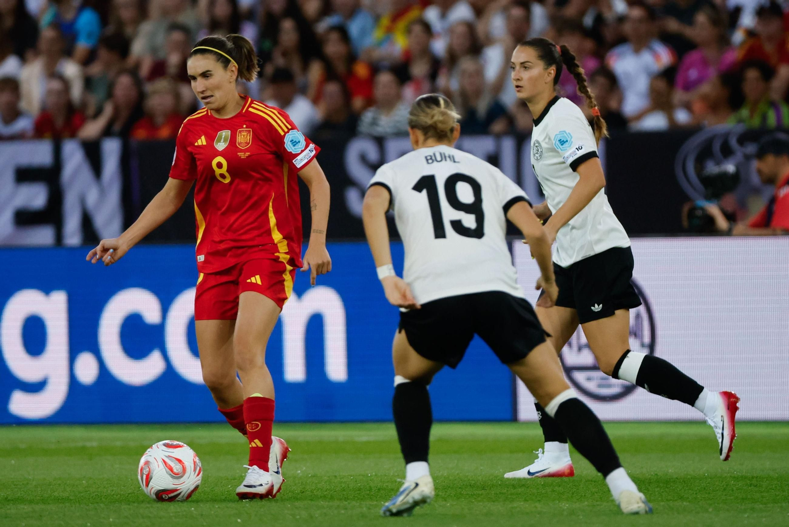 Las mejores imágenes de la semifinal Alemania - España de la Eurocopa femenina