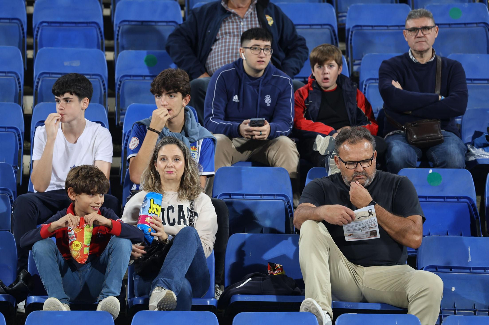 Búscate en las gradas del Nuevo Colombino en el Recre-Algeciras