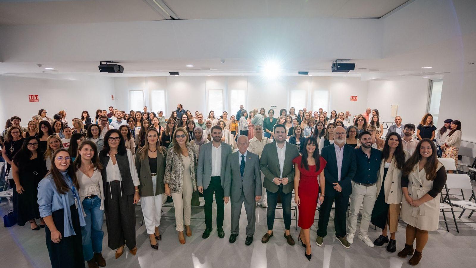 Todos los participantes de la jornada Eracis unidos por la misma causa.