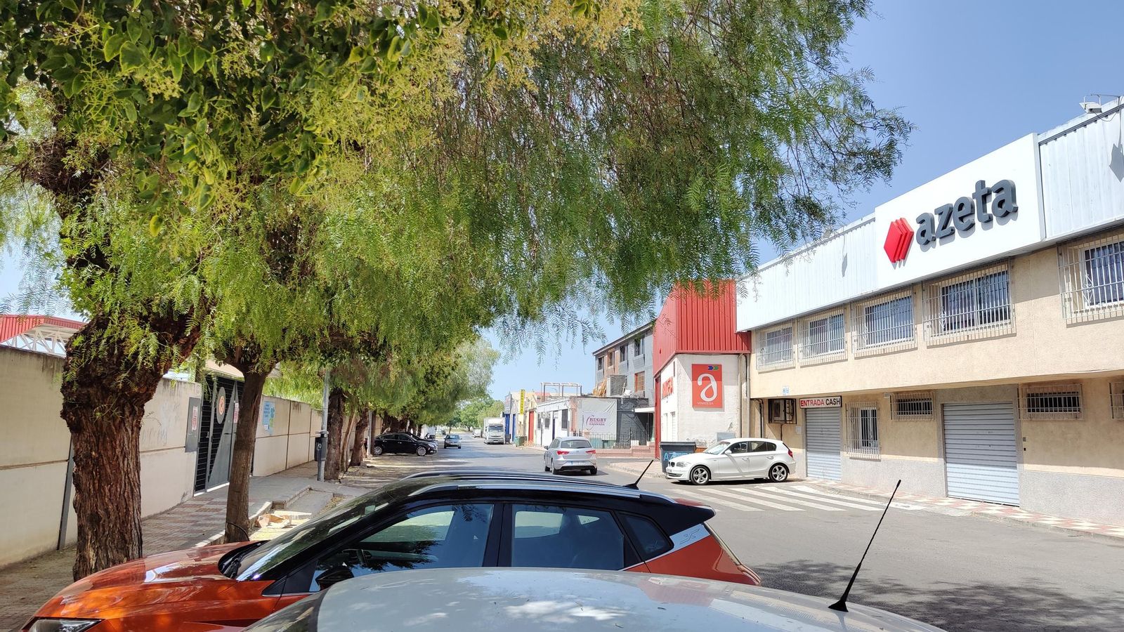 Camino Bajo de Armilla, junto al campo de fútbol municipal