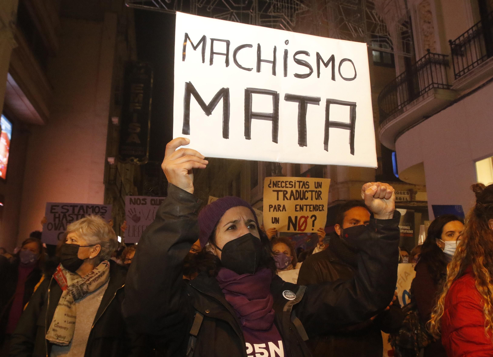 La manifestación contra la violencia de género en Córdoba, en fotografías