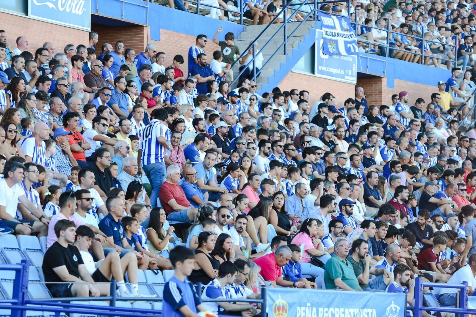 Búscate en las gradas del Nuevo Colombino durante el Recre-Puente Genil